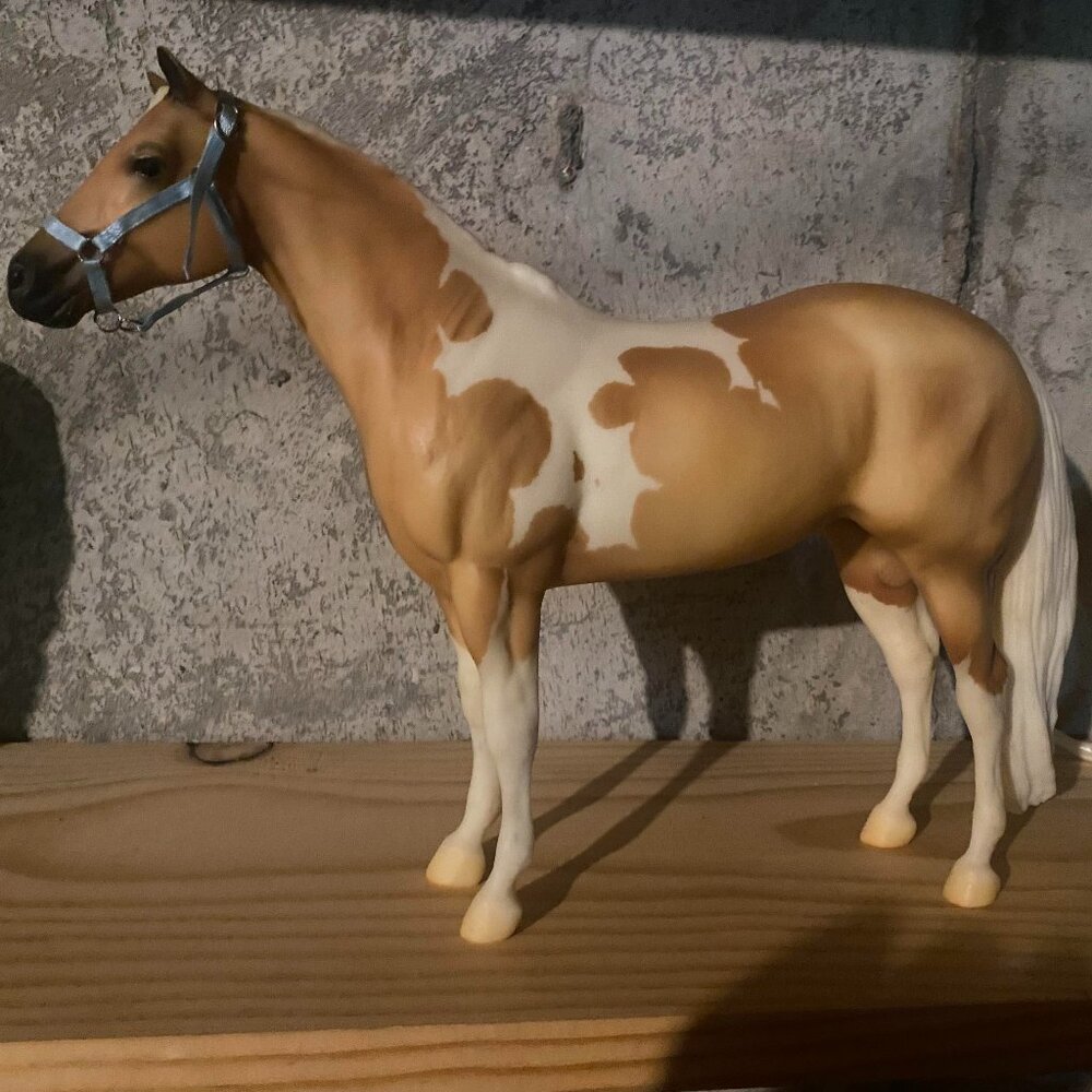 Breyer Palomino Paint Lady Phase (Long Tail)
